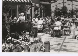 Interior after Renovation of Mansions Arcade. Aunt Nellies Pantry. Photo credit: John S. Chappel